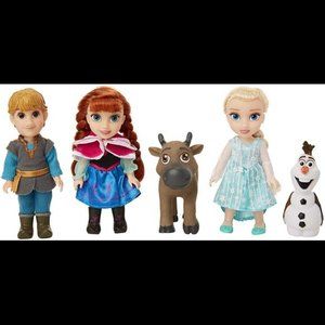 Disney Frozen Deluxe Petite Doll Gift Set,Dolls are Approximately 6 inches Tall